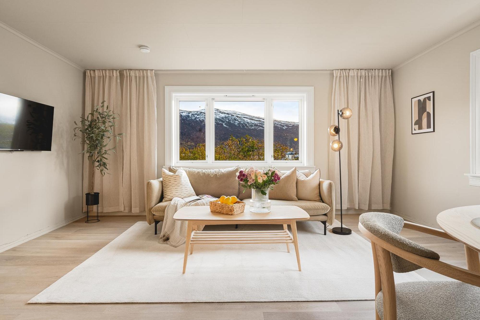 Historical Villa & Green Sanctuary In City Center Tromso Ngoại thất bức ảnh